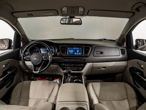 Минивэн Kia Carnival 2019 года, 2690000 рублей, Красноярск