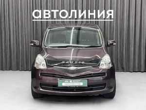 Хетчбэк Toyota Ractis 2010 года, 699000 рублей, Красноярск