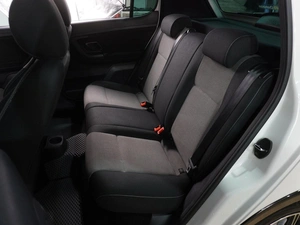 Хетчбэк Skoda Fabia 2012 года, 989000 рублей, Воронеж