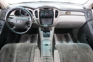 Внедорожник Toyota Highlander 2002 года, 989000 рублей, Омск