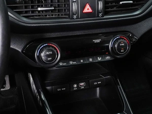 Седан Kia Cerato 2018 года, 1950000 рублей, Ростов-на-Дону