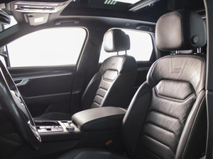 Внедорожник Volkswagen Touareg 2019 года, 4130000 рублей, Омск