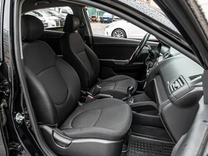 Седан Kia Rio 2016 года, 1080000 рублей, Краснодар
