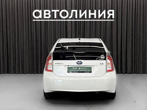 Лифтбек Toyota Prius 2013 года, 950000 рублей, Красноярск