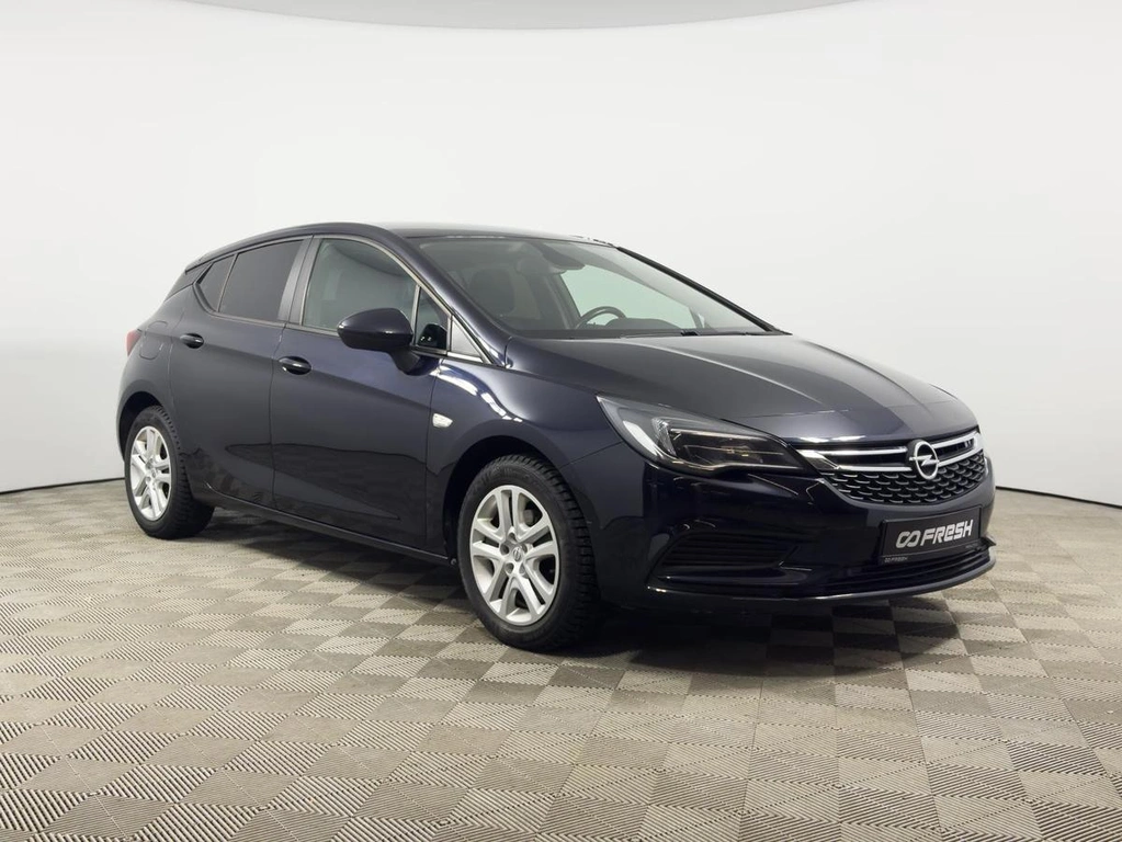 Хетчбэк Opel Astra 2019 года, 898100 рублей, Казань