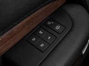 Внедорожник Land Rover Discovery 2020 года, 4070000 рублей, Краснодар