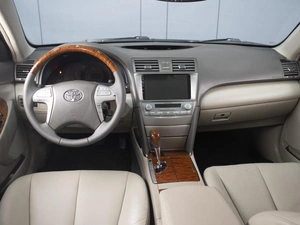 Седан Toyota Camry 2008 года, 999000 рублей, Омск