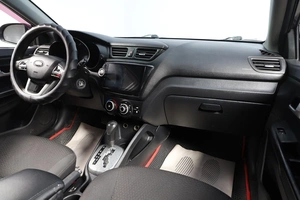 Седан Kia Rio 2013 года, 899000 рублей, Новосибирск