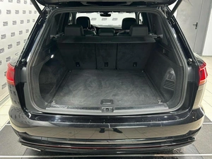 Внедорожник Volkswagen Touareg 2019 года, 4992000 рублей, Красноярск