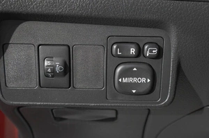 Седан Toyota Corolla 2012 года, 999000 рублей, Барнаул