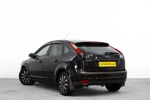 Хетчбэк Ford Focus 2006 года, 469000 рублей, Барнаул