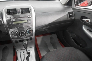 Седан Toyota Corolla 2012 года, 999000 рублей, Барнаул
