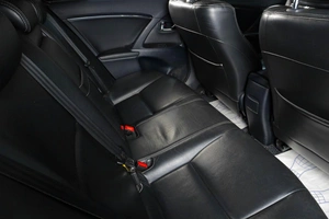 Седан Toyota Avensis 2009 года, 1199000 рублей, Тюмень