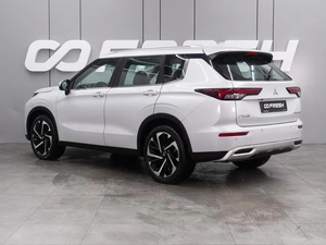 Внедорожник Mitsubishi Outlander 2022 года, 3819000 рублей, Воронеж