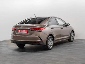 Седан Hyundai Solaris 2022 года, 1590000 рублей, Красноярск