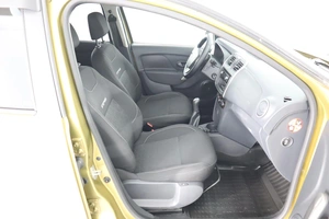 Хэтчбек Renault Sandero 2015 года, 920000 рублей, Брянск