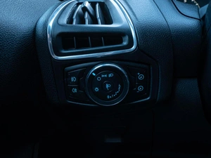 Хетчбэк Ford Focus 2012 года, 729000 рублей, Волгоград