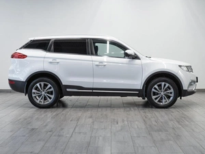 Внедорожник Geely Atlas 2019 года, 1439000 рублей, Саратов