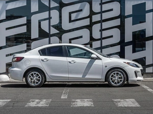 Седан Mazda 3 2012 года, 919000 рублей, Краснодар