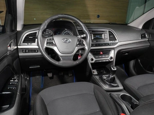 Седан Hyundai Elantra 2018 года, 948000 рублей, Тверь