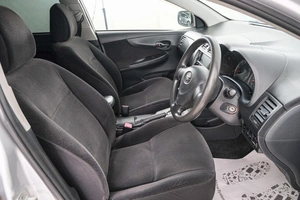 Универсал Toyota Corolla Fielder 2010 года, 949000 рублей, Красноярск