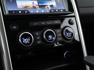 Внедорожник Land Rover Discovery 2017 года, 4738888 рублей, Москва