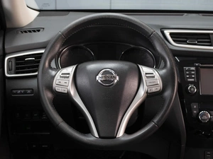 Внедорожник Nissan X-Trail 2017 года, 1930000 рублей, Омск