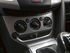 Хетчбэк Ford Focus 2013 года, 670000 рублей, Краснодар