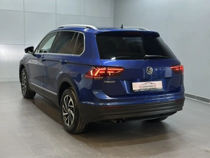 Внедорожник Volkswagen Tiguan 2018 года, 1997000 рублей, Красноярск