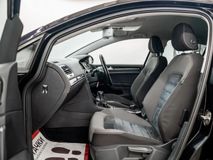 Хетчбэк Volkswagen Golf 2013 года, 1300000 рублей, Красноярск