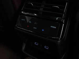 Внедорожник Geely Monjaro 2023 года, 3299000 рублей, Воронеж