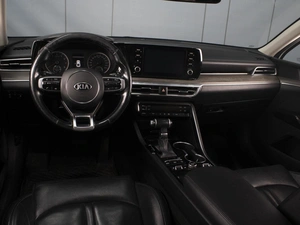 Седан Kia K5 2021 года, 2640000 рублей, Омск