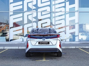 Лифтбек Toyota Prius 2017 года, 2310000 рублей, Краснодар