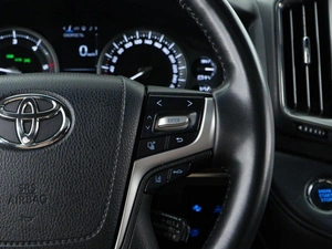 Внедорожник Toyota Land Cruiser 2019 года, 6439050 рублей, Москва