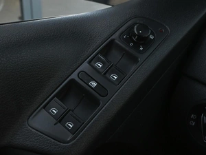 Внедорожник Volkswagen Tiguan 2014 года, 1409000 рублей, Волгоград