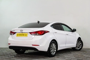 Седан Hyundai Elantra 2015 года, 1269000 рублей, Сургут