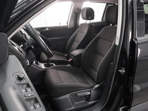 Внедорожник Volkswagen Tiguan 2014 года, 1179000 рублей, Воронеж