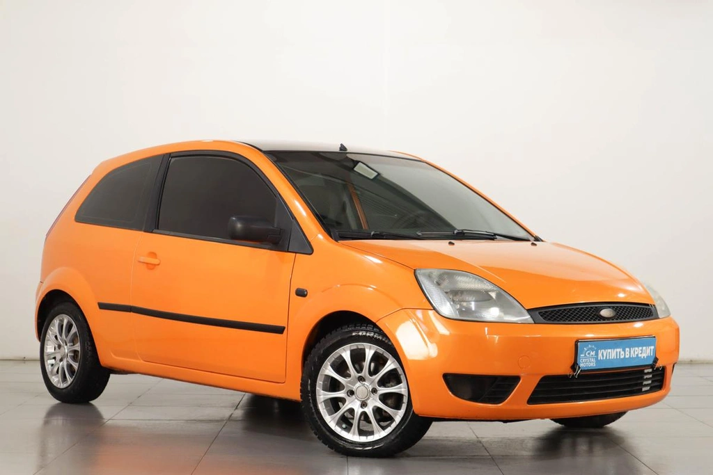 Хетчбэк Ford Fiesta 2005 года, 599000 рублей, Челябинск