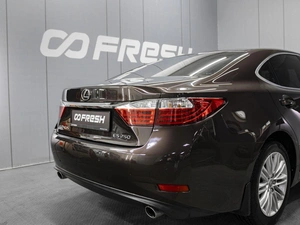 Седан Lexus ES 2014 года, 1990000 рублей, Омск