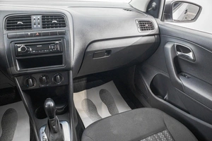 Седан Volkswagen Polo 2016 года, 1139000 рублей, Барнаул