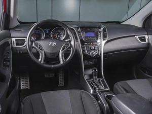 Хетчбэк Hyundai Elantra 2013 года, 1050000 рублей, Ростов-на-Дону