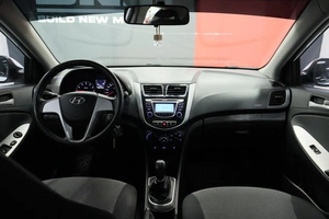 Седан Hyundai Solaris 2012 года, 825000 рублей, Курск