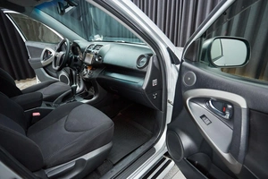 Внедорожник Toyota RAV4 2012 года, 1427000 рублей, Красноярск