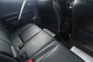 Внедорожник Toyota RAV4 2015 года, 2499000 рублей, Тюмень