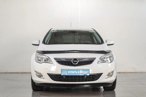 Хетчбэк Opel Astra 2011 года, 969000 рублей, Челябинск
