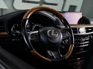 Внедорожник Lexus LX 2017 года, 7500000 рублей, Тюмень