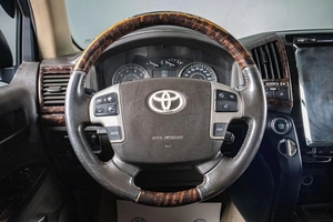 Внедорожник Toyota Land Cruiser 2008 года, 2619000 рублей, Сургут