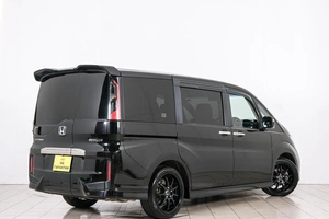 Минивэн Honda Stepwgn Spada 2016 года, 1999000 рублей, Красноярск