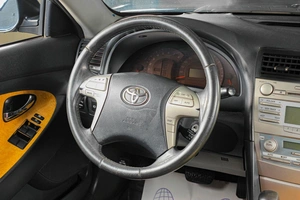 Седан Toyota Camry 2006 года, 999000 рублей, Тюмень