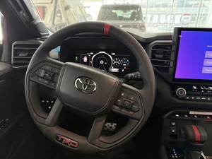 Внедорожник Toyota Sequoia 2025 года, 15000000 рублей, Новоивановское